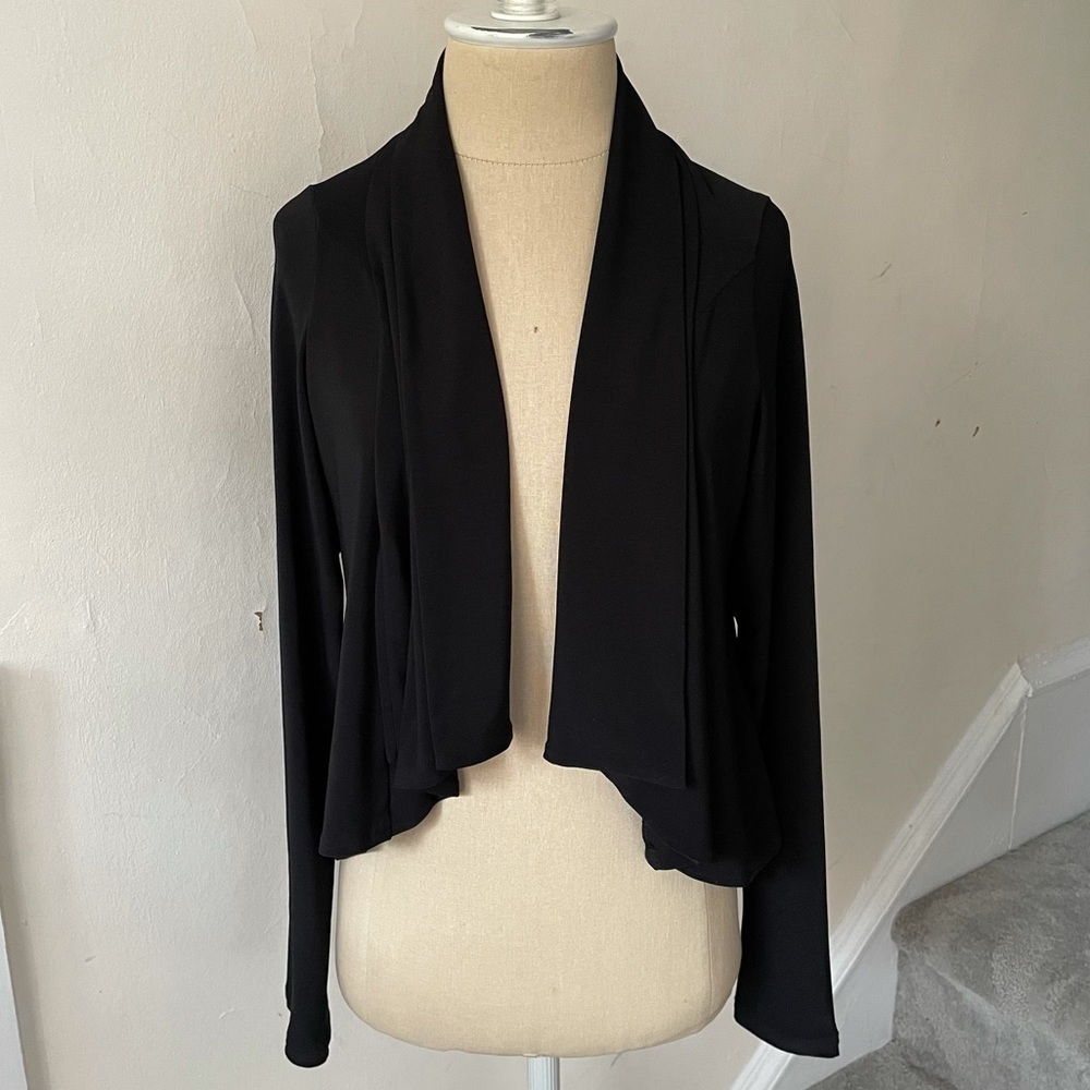 Sympli Solid Black Long Sleeve Drape Front Shrug Short Cardigan EUC Size 4